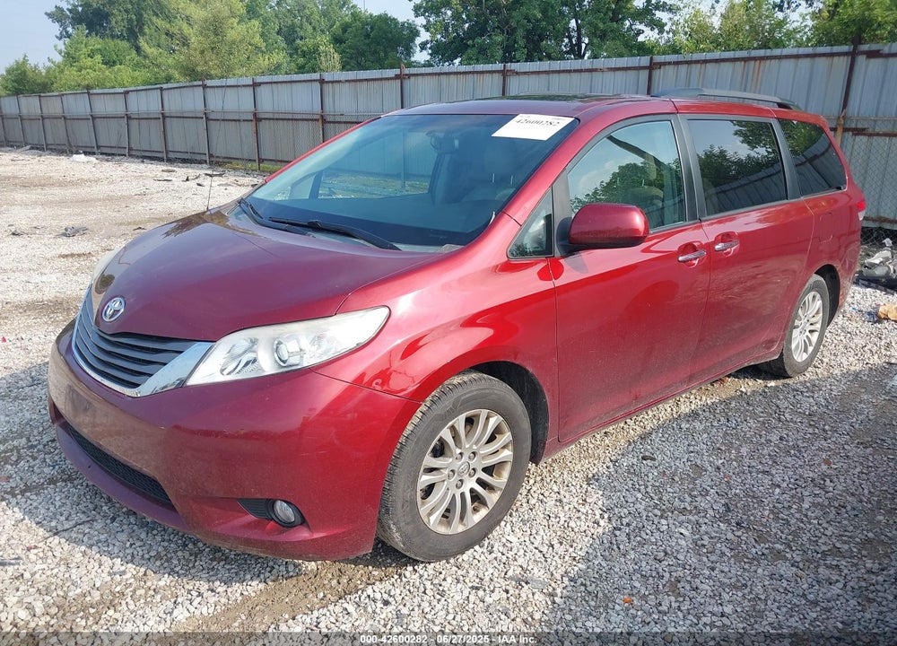 2014 TOYOTA SIENNA VIN: 5TDYK3DC1ES465975
