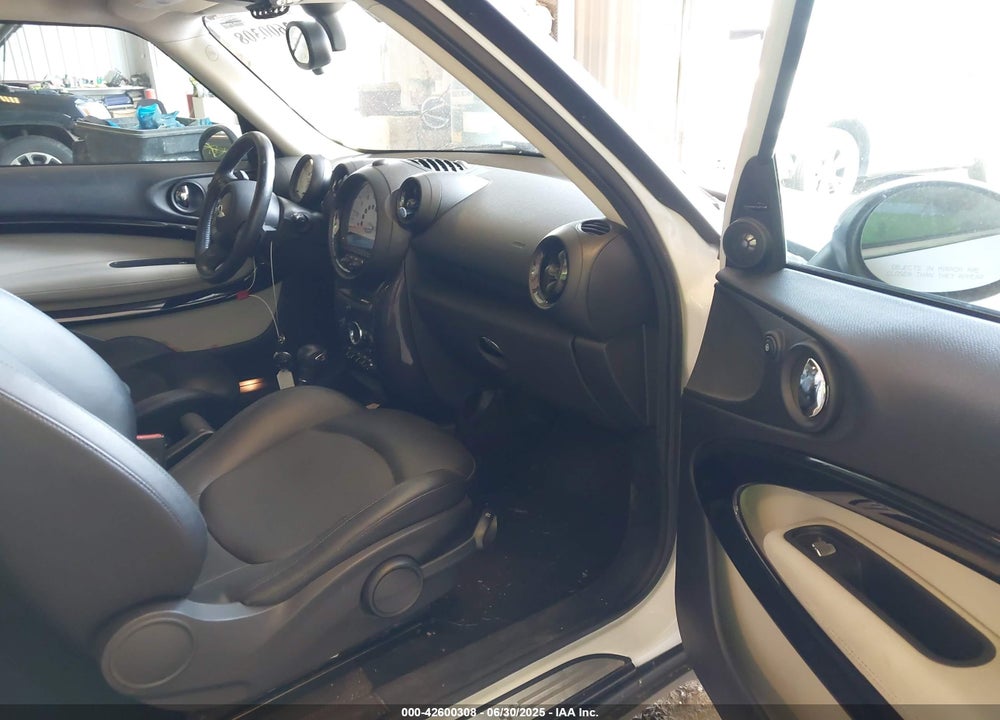 2014 MINI COOPER PACEMAN VIN: WMWSS5C54EWN67319