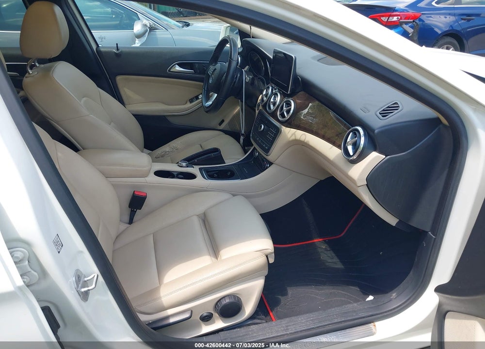 2016 MERCEDES-BENZ GLA-CLASS VIN: WDCTG4GB8GJ218029