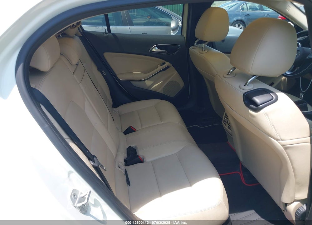 2016 MERCEDES-BENZ GLA-CLASS VIN: WDCTG4GB8GJ218029