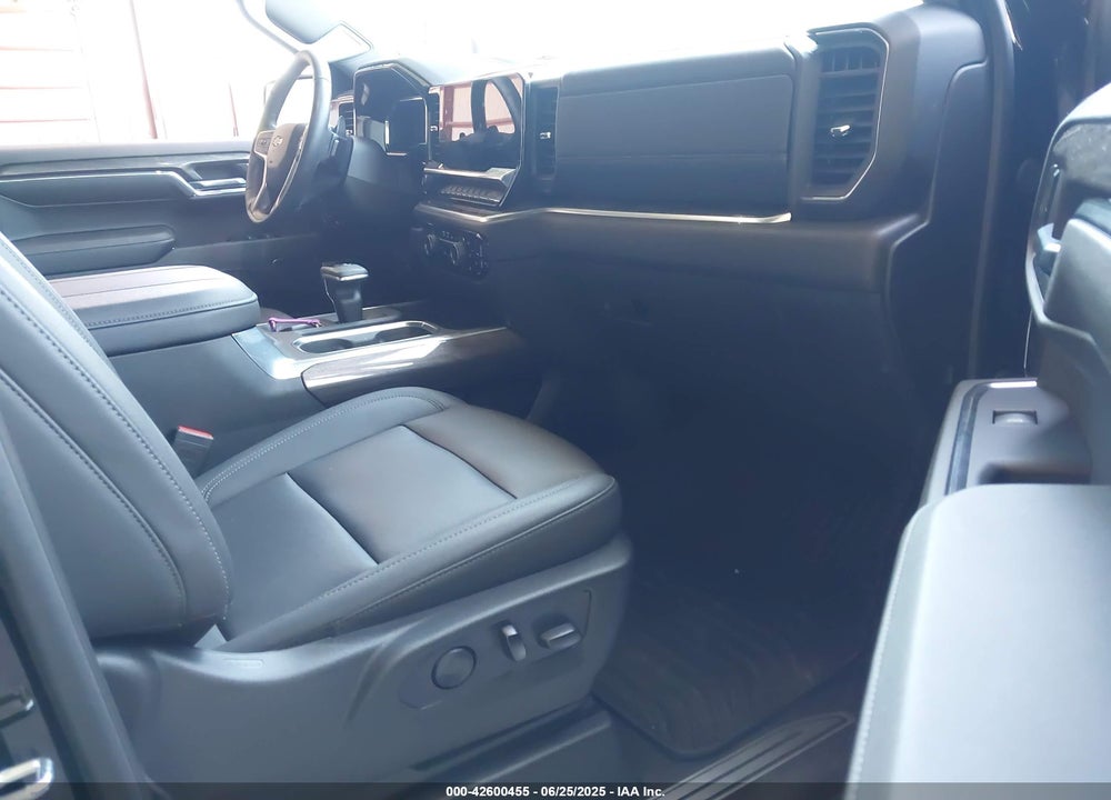 2024 CHEVROLET SILVERADO 1500 VIN: 1GCUDGEL7RZ279067