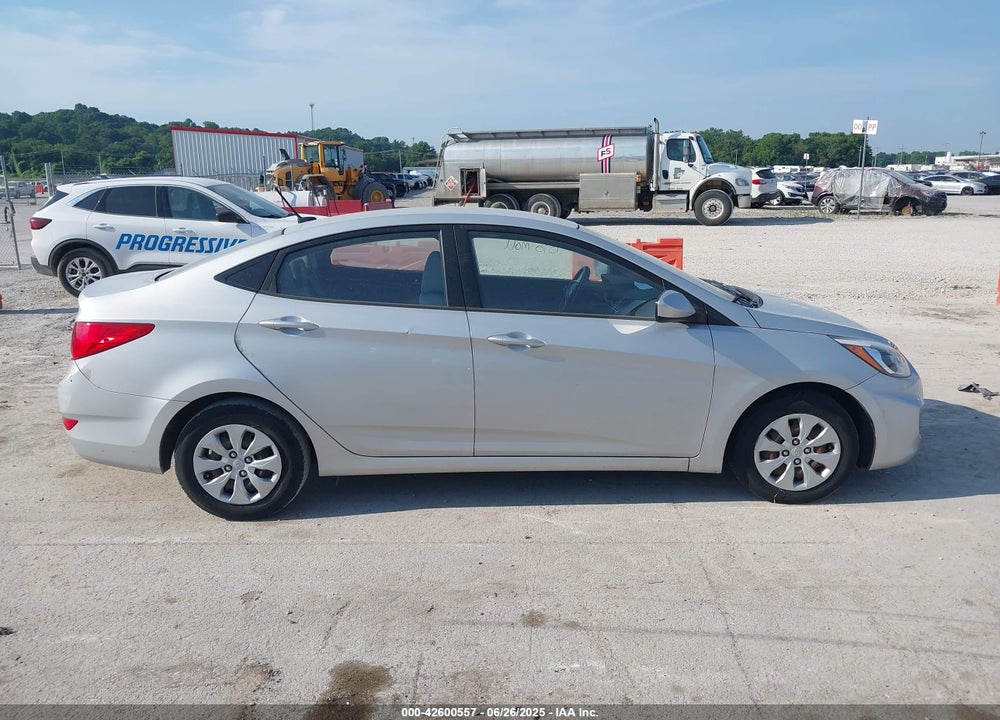 2015 HYUNDAI ACCENT VIN: KMHCT4AE2FU806392