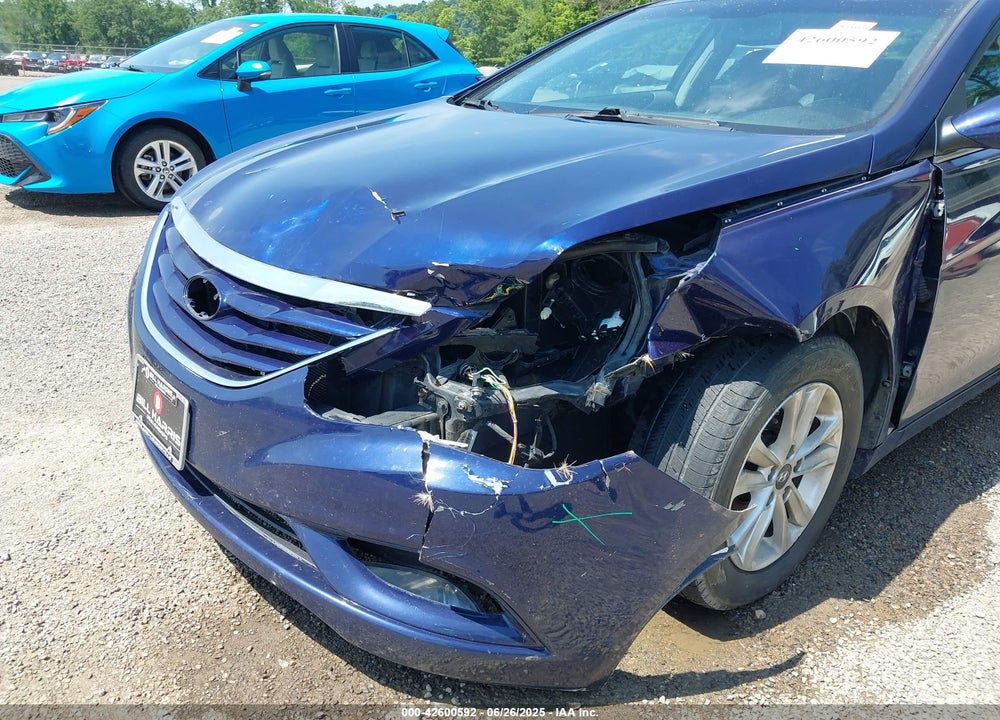 2013 HYUNDAI SONATA VIN: 5NPEB4AC2DH731621