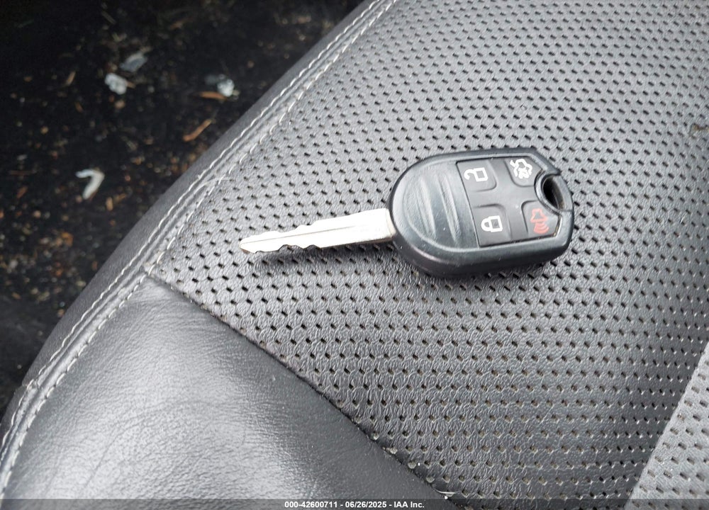 2008 FORD TAURUS VIN: 1FAHP25W08G119375