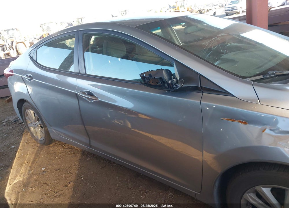 2014 HYUNDAI ELANTRA VIN: KMHDH4AE4EU085447