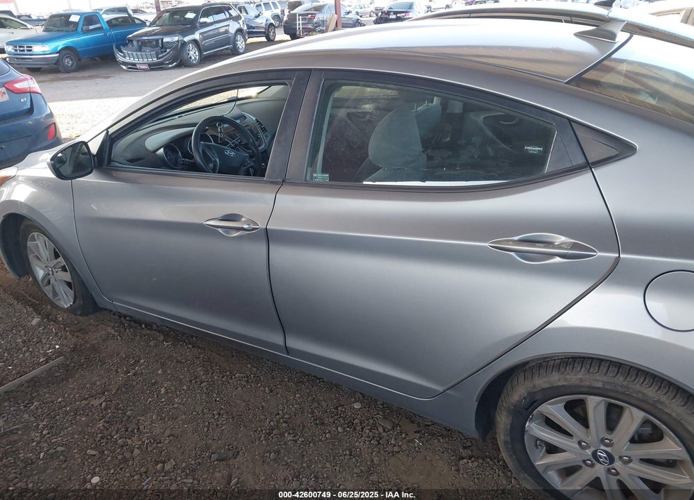 2014 HYUNDAI ELANTRA VIN: KMHDH4AE4EU085447