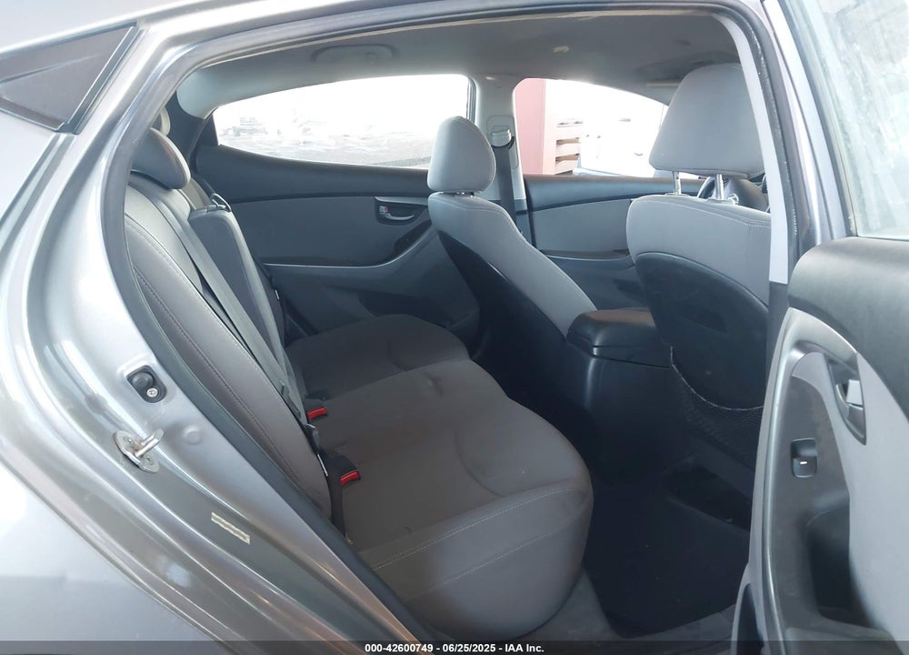 2014 HYUNDAI ELANTRA VIN: KMHDH4AE4EU085447