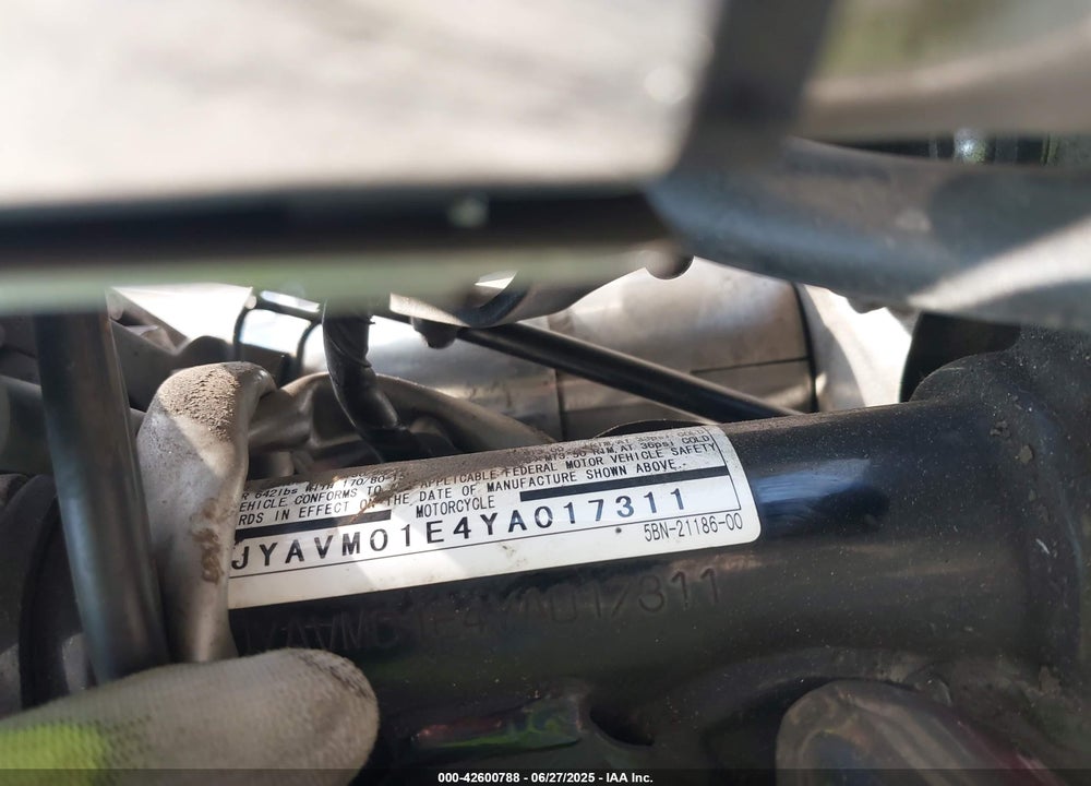 2000 YAMAHA XVS65 A VIN: JYAVM01E4YA017311