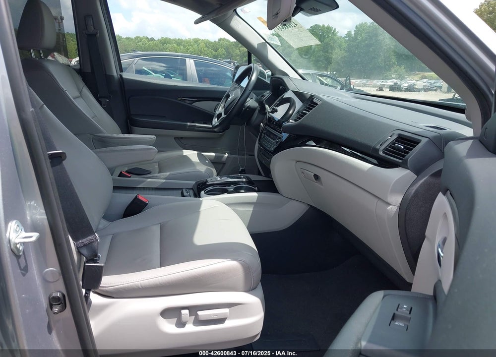 2021 HONDA PILOT VIN: 5FNYF6H93MB058022