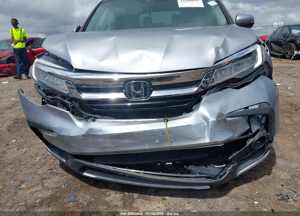 2021 HONDA PILOT VIN: 5FNYF6H93MB058022