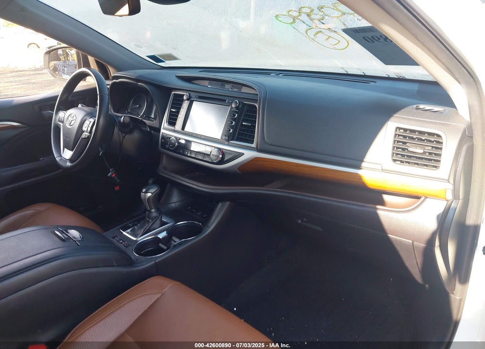 2019 TOYOTA HIGHLANDER VIN: 5TDDZRFHXKS974562