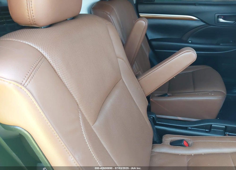 2019 TOYOTA HIGHLANDER VIN: 5TDDZRFHXKS974562
