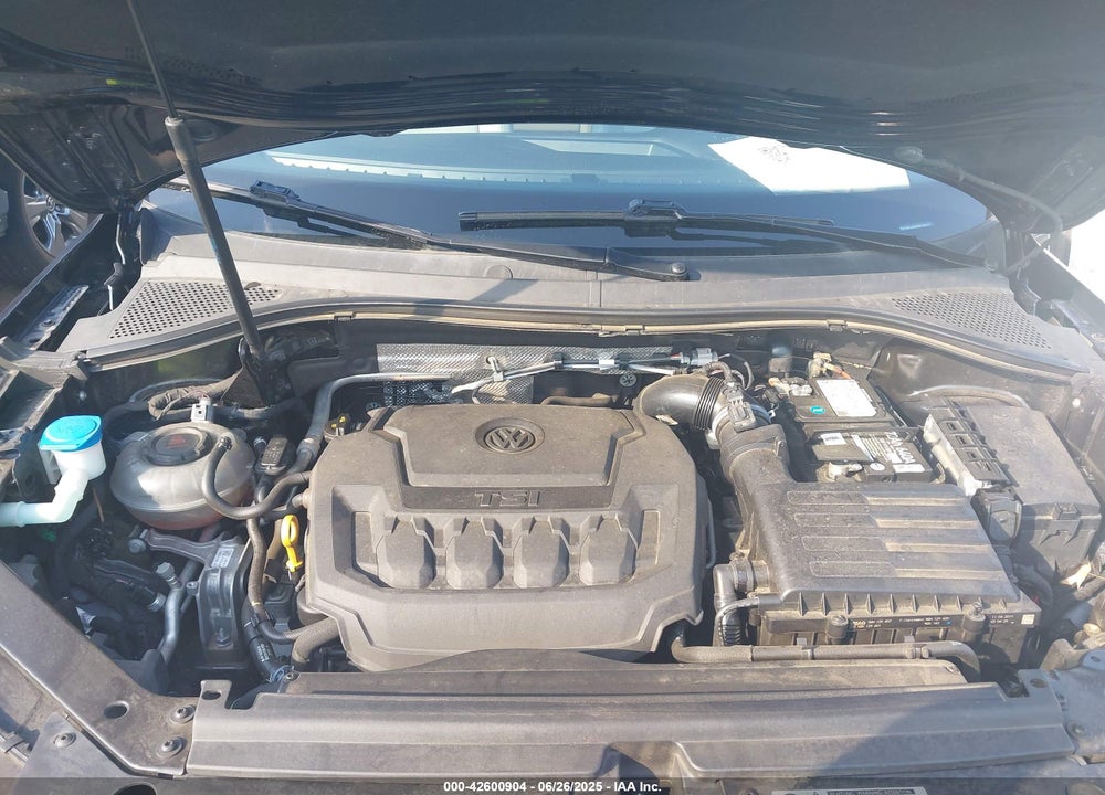 2019 VOLKSWAGEN TIGUAN VIN: 3VV3B7AX3KM135261