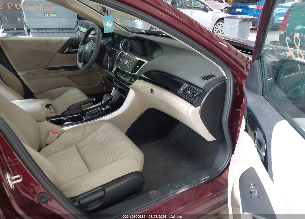 2017 HONDA ACCORD VIN: 1HGCR2F33HA164222