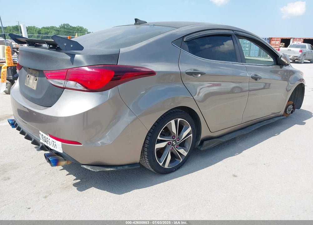 2014 HYUNDAI ELANTRA VIN: 5NPDH4AE4EH456511