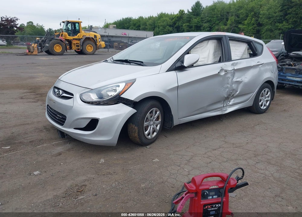 2013 HYUNDAI ACCENT VIN: KMHCT5AE3DU083882