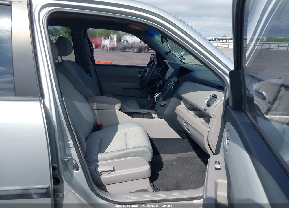 2009 HONDA PILOT VIN: 5FNYF38279B020429