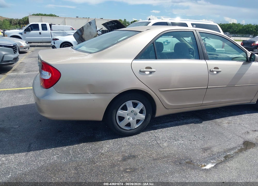 2002 TOYOTA CAMRY VIN: 4T1BE32K42U014095