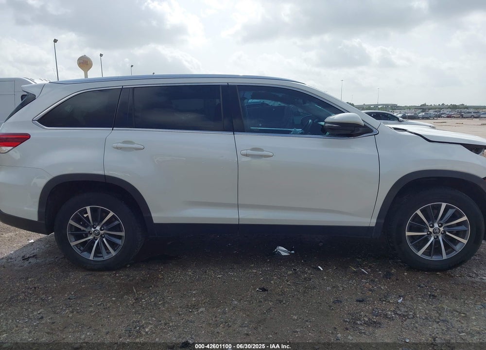 2019 TOYOTA HIGHLANDER VIN: 5TDKZRFH0KS557636