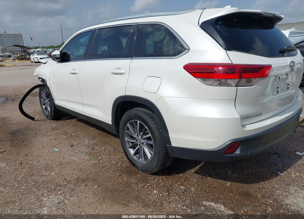 2019 TOYOTA HIGHLANDER VIN: 5TDKZRFH0KS557636