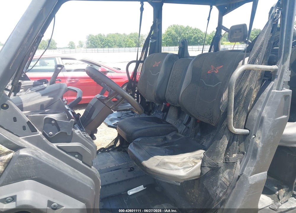 2023 CAN-AM DEFENDER MAX X MR HD10 VIN: 3JBUAAX40PK003192
