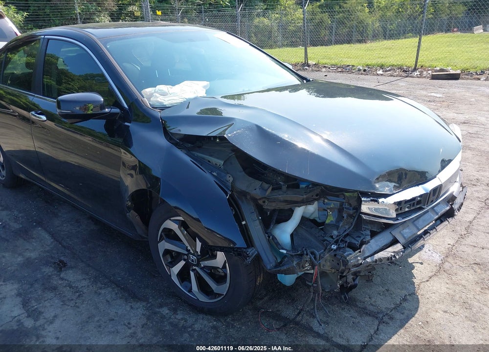2016 HONDA ACCORD VIN: 1HGCR2F74GA028540