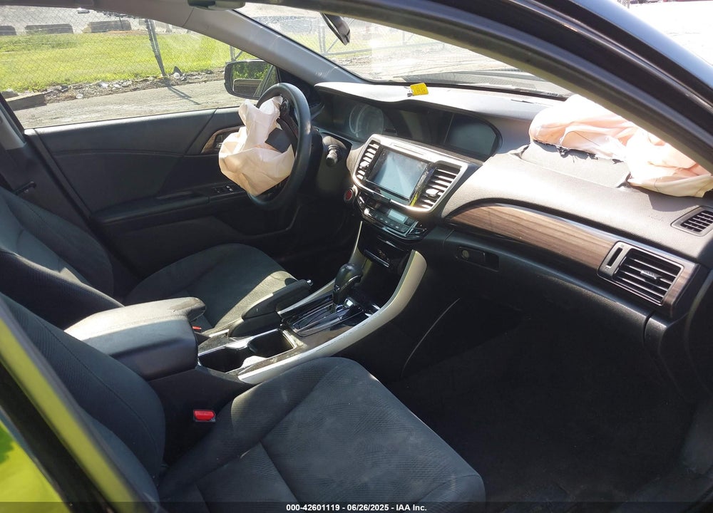 2016 HONDA ACCORD VIN: 1HGCR2F74GA028540