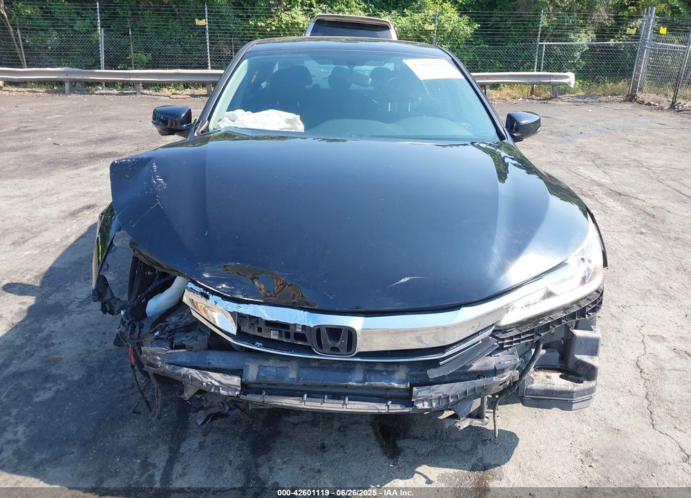 2016 HONDA ACCORD VIN: 1HGCR2F74GA028540