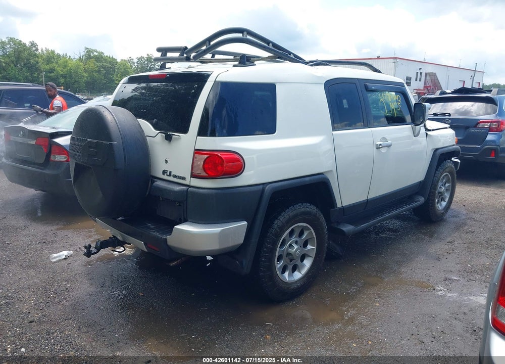2011 TOYOTA FJ CRUISER VIN: JTEBU4BF6BK111452