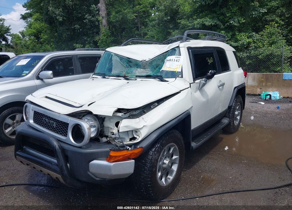 2011 TOYOTA FJ CRUISER VIN: JTEBU4BF6BK111452