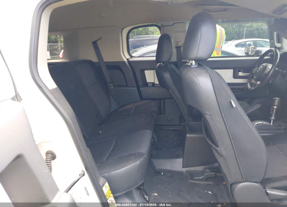 2011 TOYOTA FJ CRUISER VIN: JTEBU4BF6BK111452