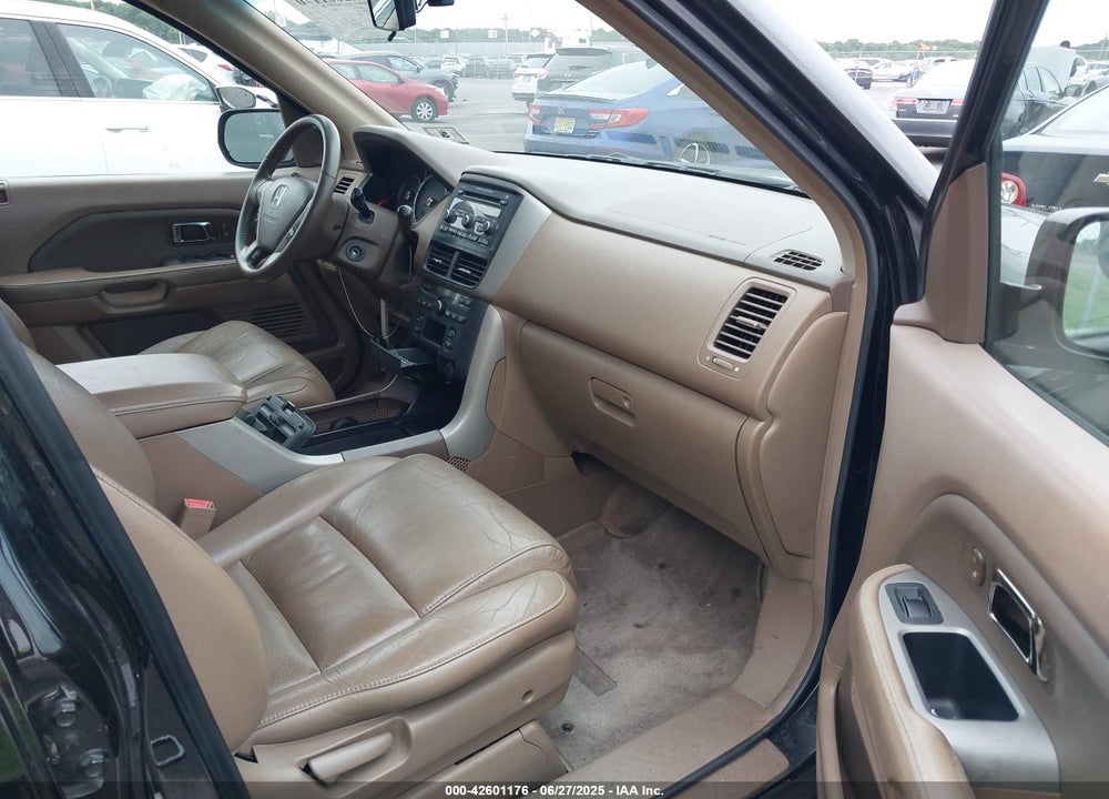 2007 HONDA PILOT VIN: 2HKYF18547H537944