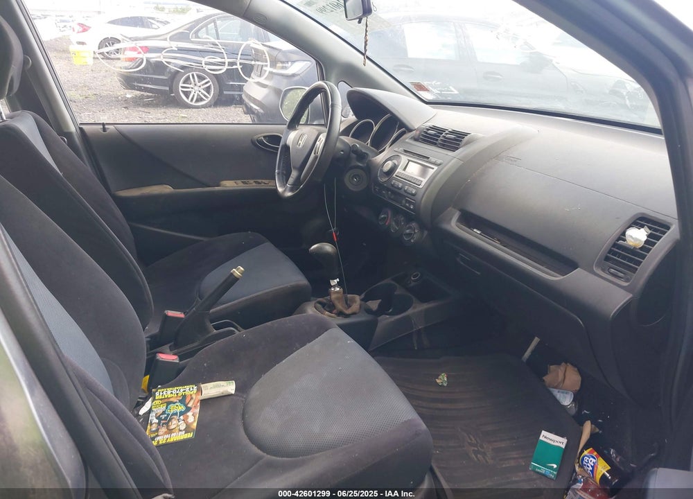 2008 HONDA FIT VIN: JHMGD37618S044831