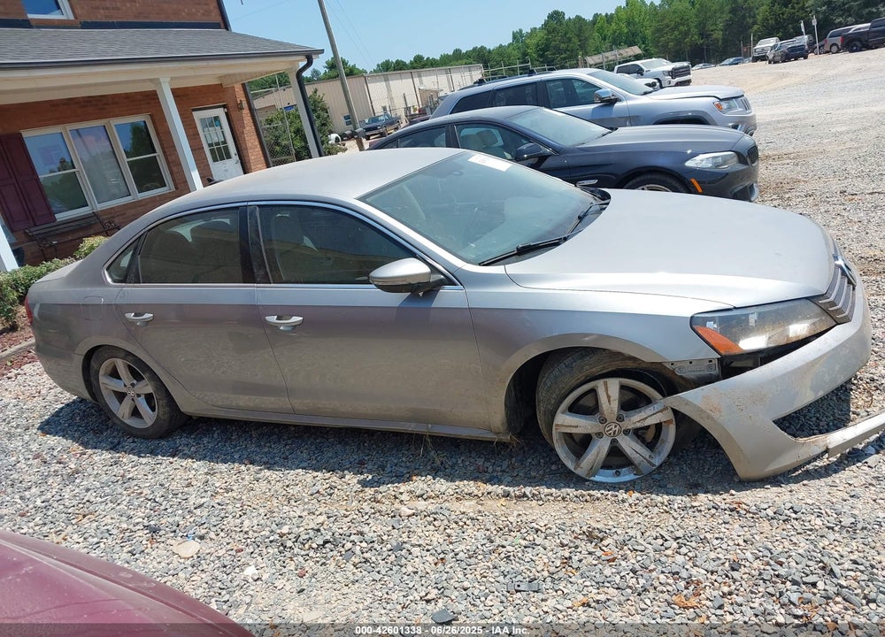 2012 VOLKSWAGEN PASSAT VIN: 1VWBH7A33CC067873