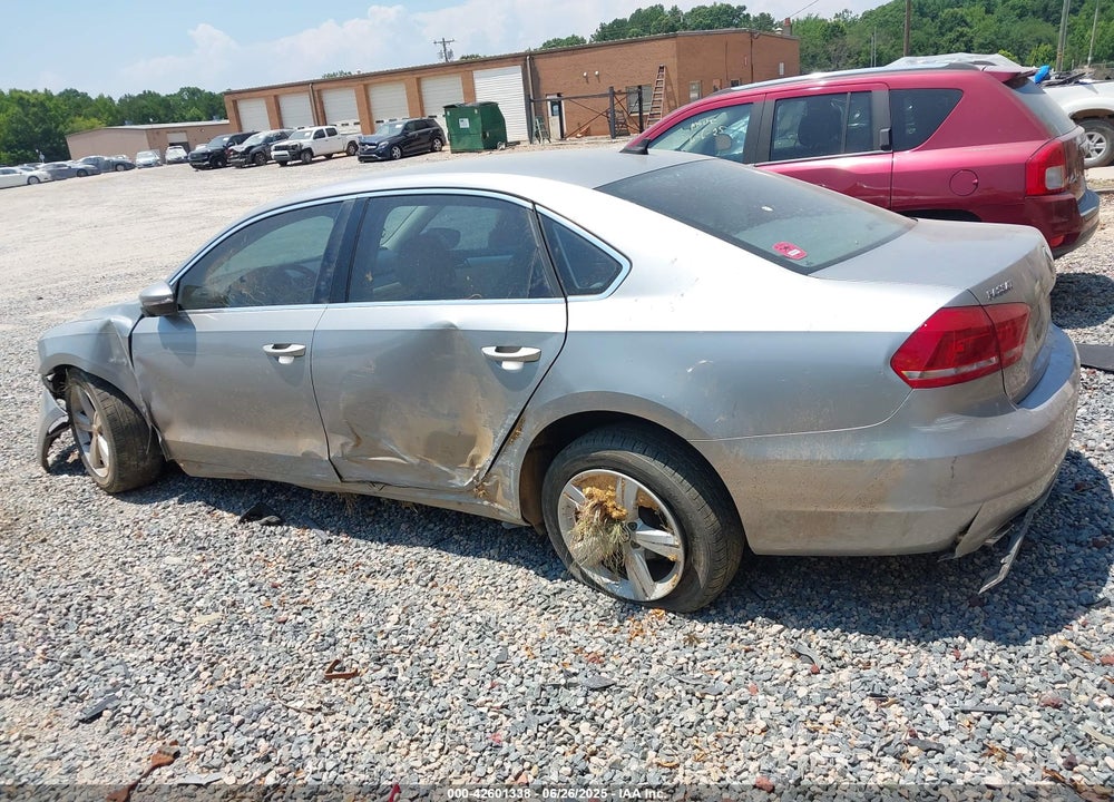 2012 VOLKSWAGEN PASSAT VIN: 1VWBH7A33CC067873