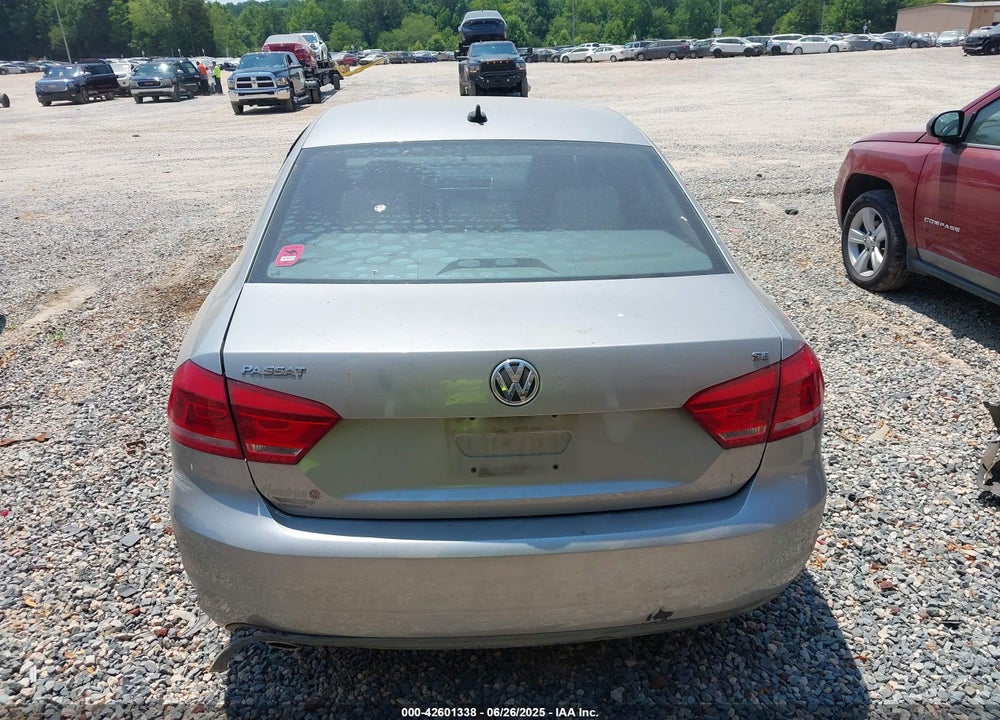2012 VOLKSWAGEN PASSAT VIN: 1VWBH7A33CC067873