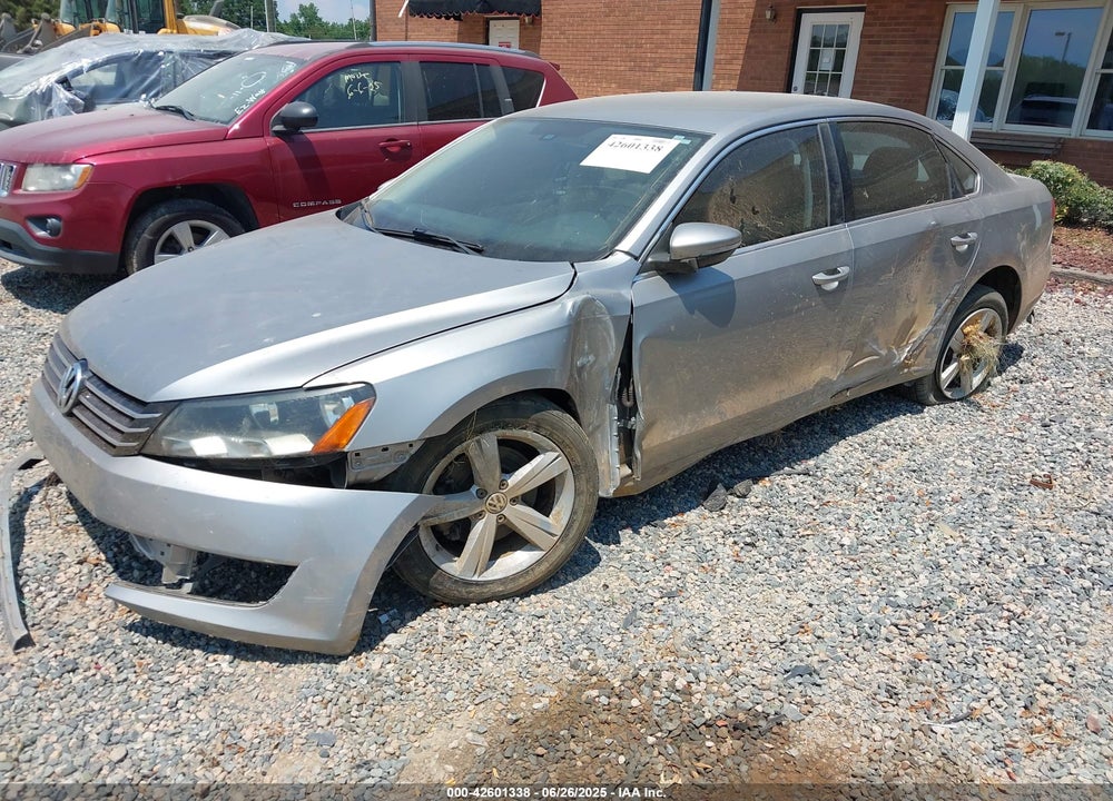 2012 VOLKSWAGEN PASSAT VIN: 1VWBH7A33CC067873
