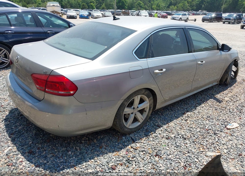 2012 VOLKSWAGEN PASSAT VIN: 1VWBH7A33CC067873