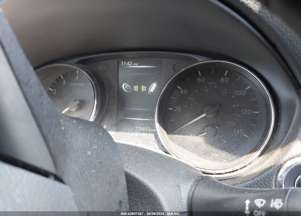2017 NISSAN ROGUE VIN: 5N1AT2MV5HC794464