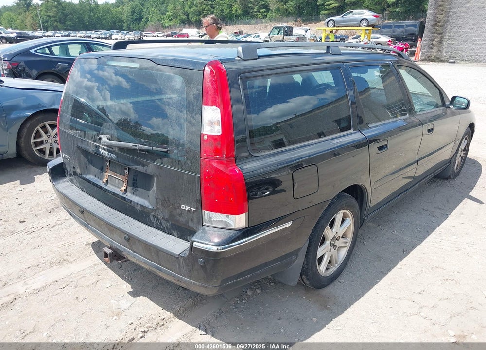 2005 VOLVO V70 2.5T VIN: YV1SW592552509547