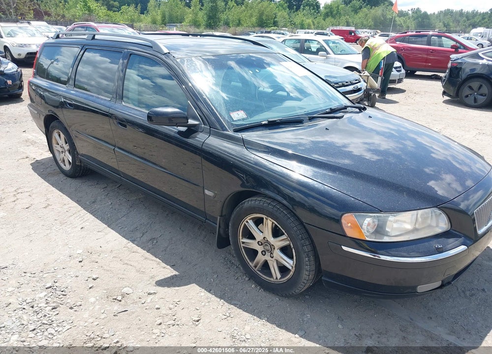 2005 VOLVO V70 2.5T VIN: YV1SW592552509547
