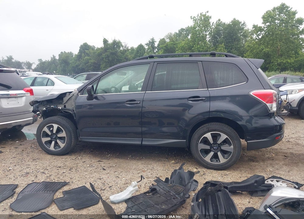 2018 SUBARU FORESTER VIN: JF2SJAJC4JH417551