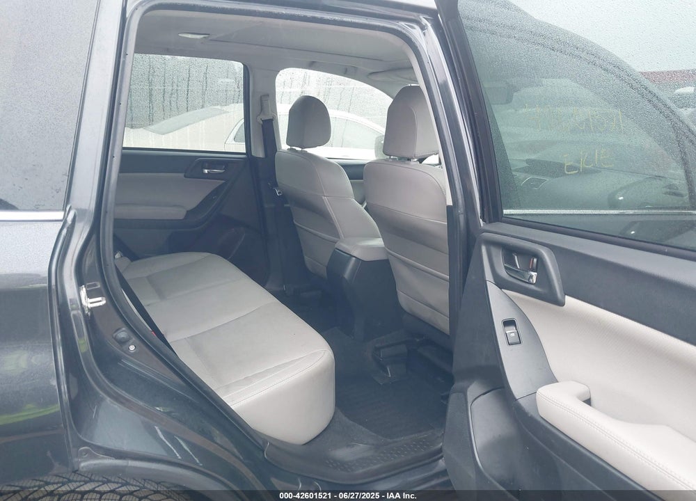 2018 SUBARU FORESTER VIN: JF2SJAJC4JH417551
