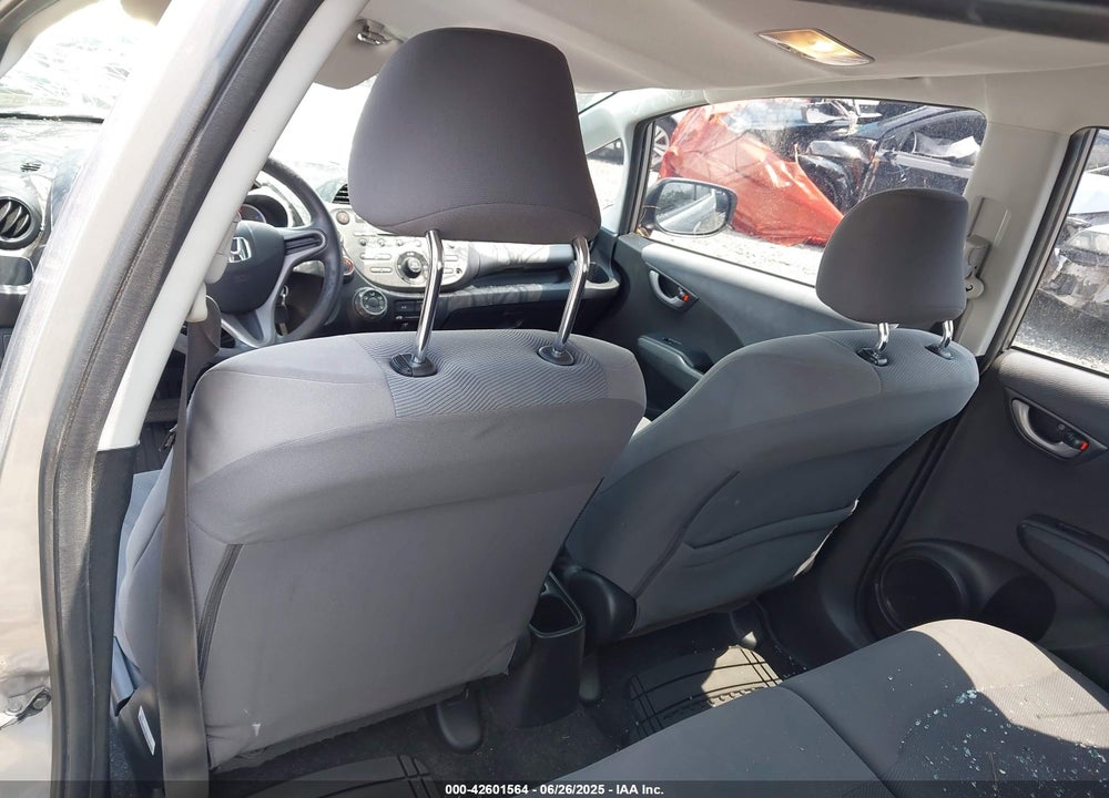 2010 HONDA FIT VIN: JHMGE8H21AS011436
