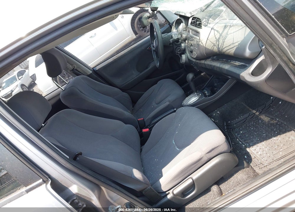 2010 HONDA FIT VIN: JHMGE8H21AS011436