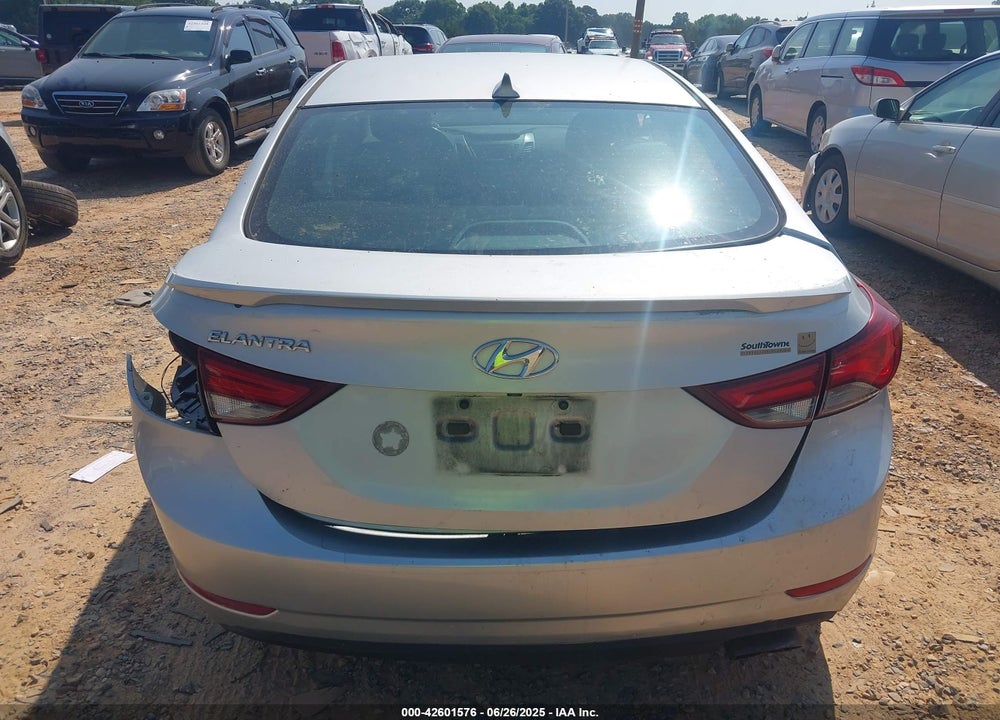 2015 HYUNDAI ELANTRA VIN: KMHDH4AH1FU229550