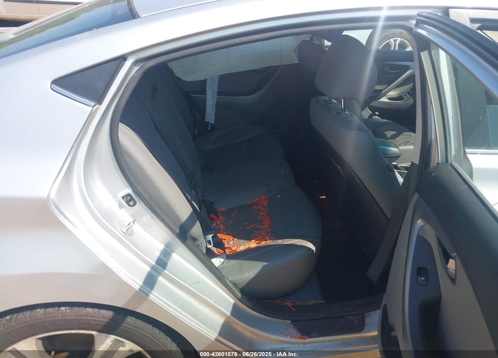 2015 HYUNDAI ELANTRA VIN: KMHDH4AH1FU229550