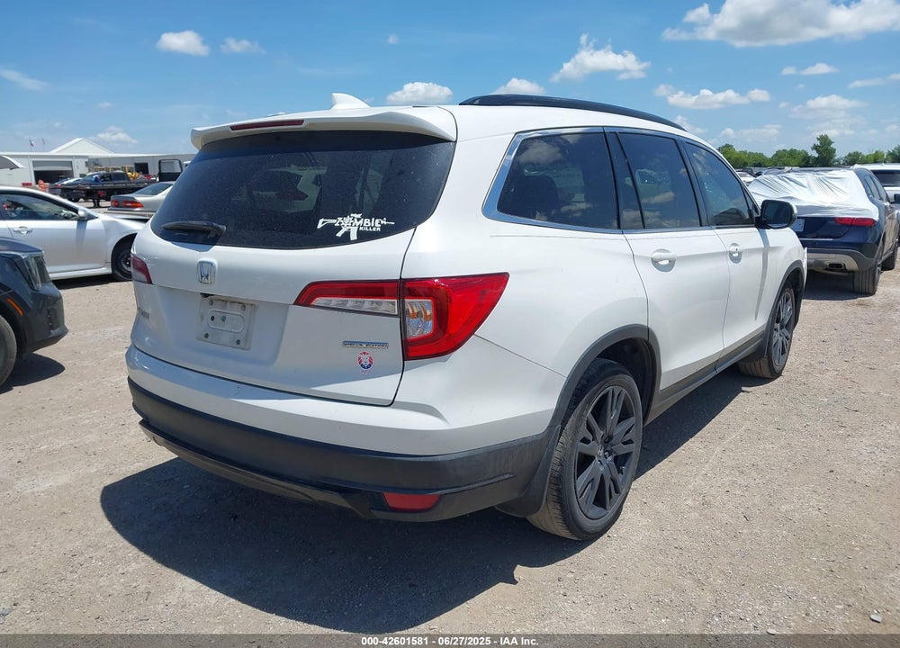 2021 HONDA PILOT VIN: 5FNYF5H28MB014353