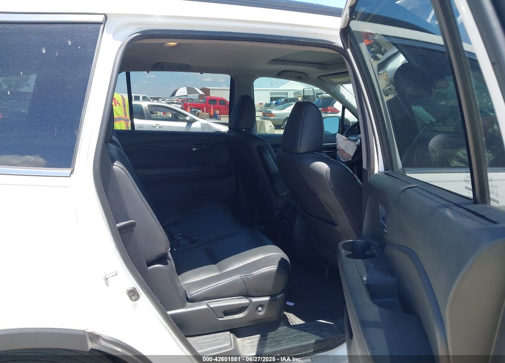 2021 HONDA PILOT VIN: 5FNYF5H28MB014353