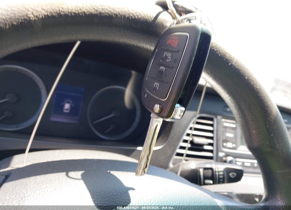 2017 HYUNDAI SONATA VIN: 5NPE24AF1HH579265